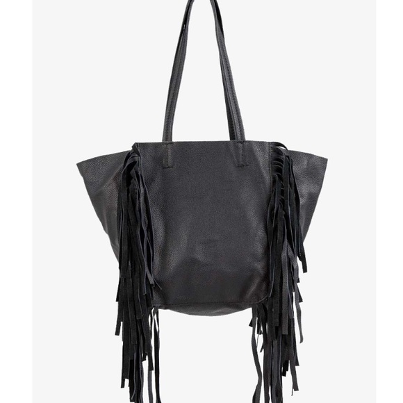 Cleobella Handbags - Cleobella Hendrix Fringe Tote!